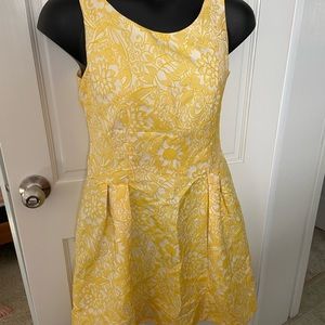 Beautiful yellow lightweight  “brocade” summer dress
